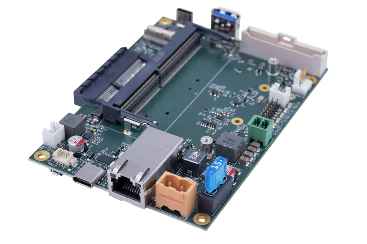 CH-007 - Edge AI Carrier Board for NVIDIA Jetson Orin